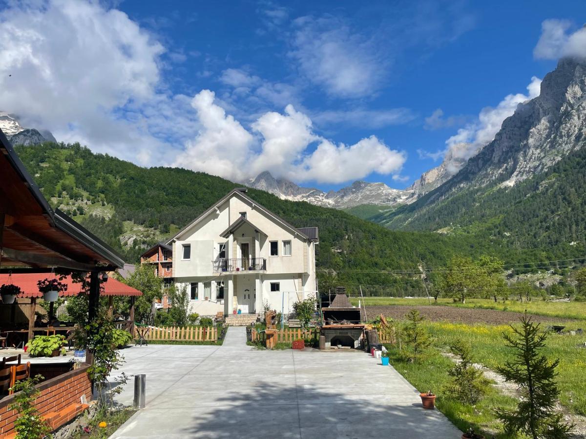 Bujtina Izet Selimaj Hotel Valbone Exterior photo